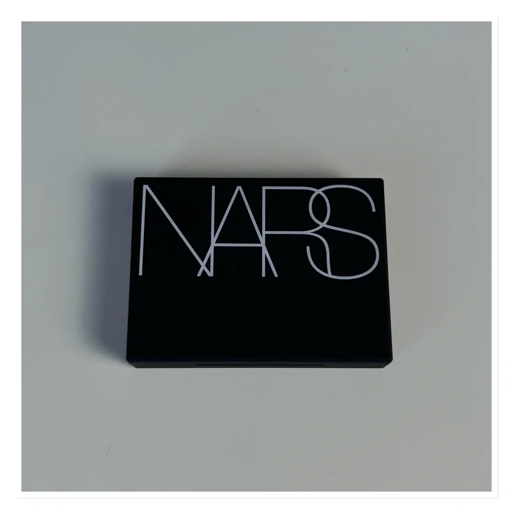 NARS Mini Light Reflecting Setting Powder - Picture 10 of 10